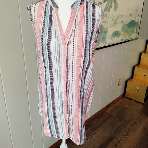 Max Studio Button Up Tank - Picture 3 of 10